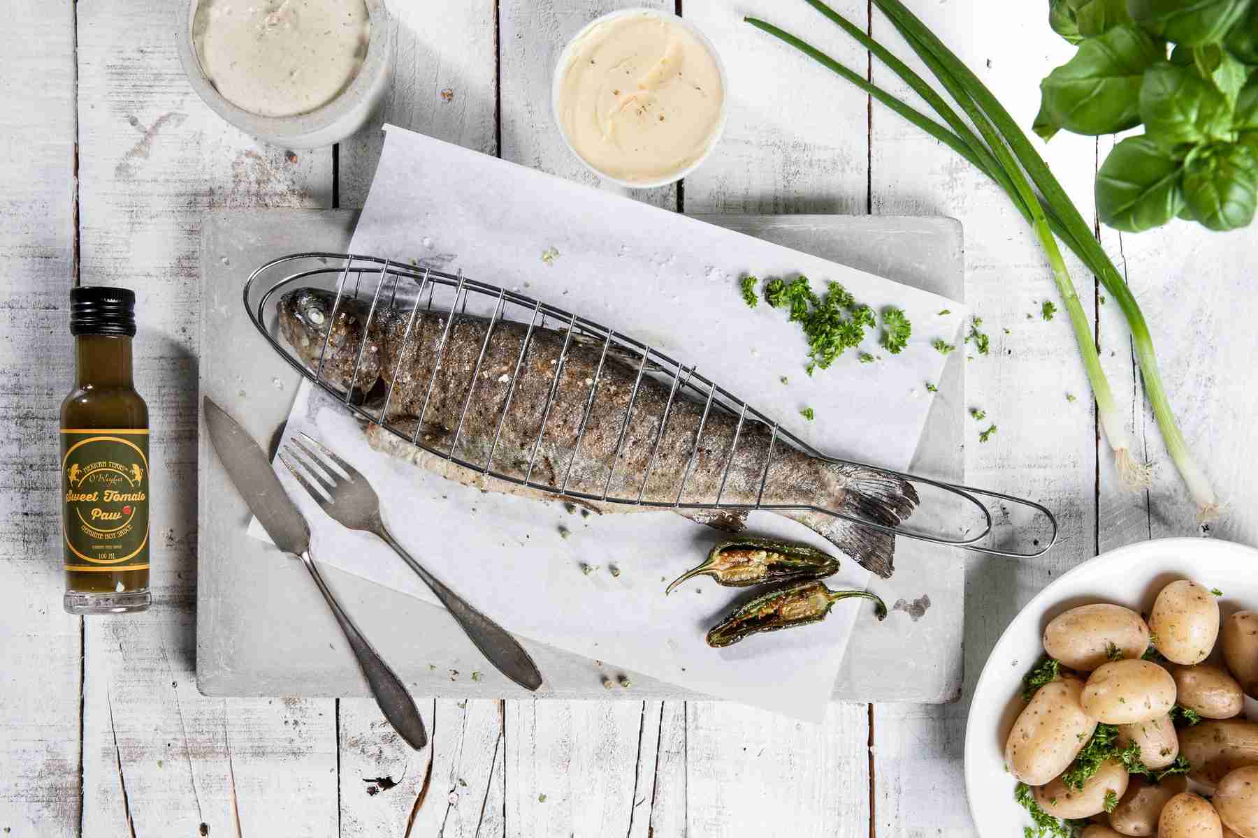 Scharfe Sauce Lachsforelle_Lachsforelle_Rezept_forellen_braten_forellen_rezept_chiliol_lachsforelle_grillen_rezept_lachsforelle_Regenbogenforelle_forelle_angeln_saibling_grillen_lachsforellenfilet